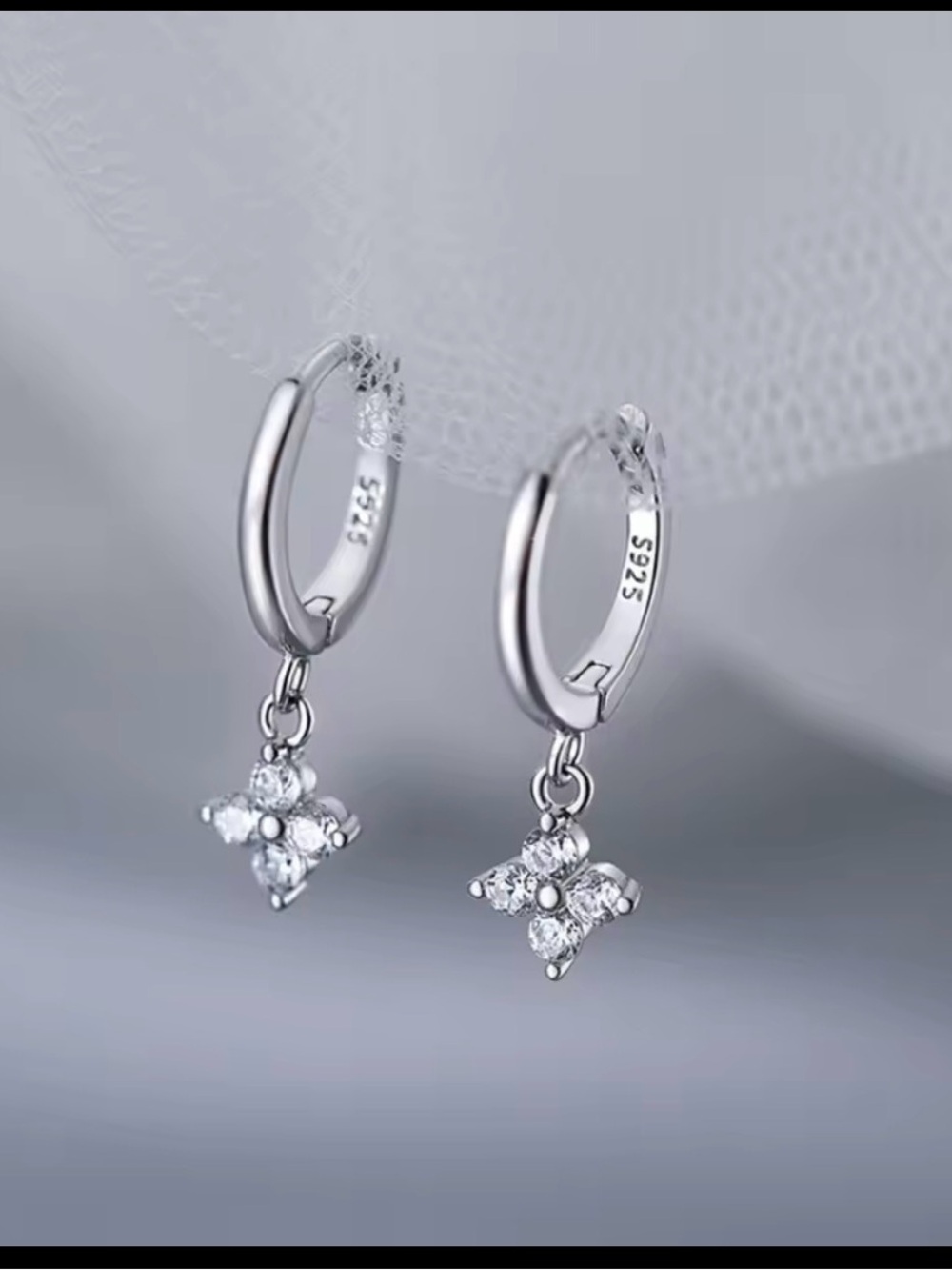 925 Sterling Silver Dainty Flower Hoop Drop Earrings - White New